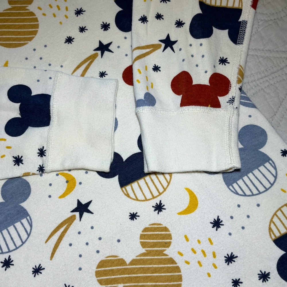 NEW! Hanna Andersson Disney Ears with Stars Moon Pajama Top women’s size Small - Picture 4 of 8